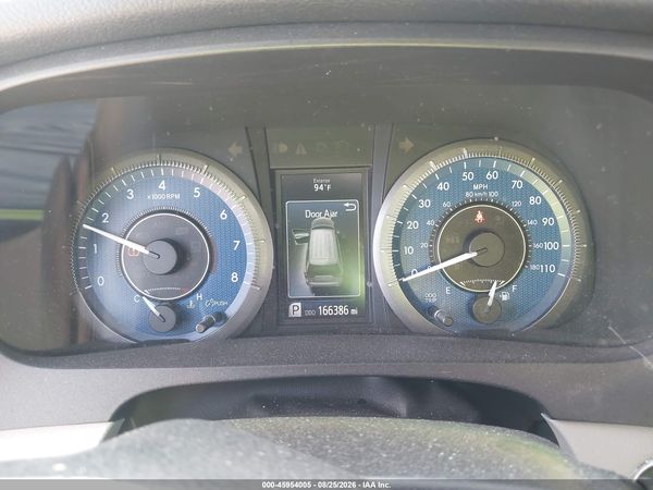2016 TOYOTA SIENNA XLE PREMIUM 7 PASSENGER — I7