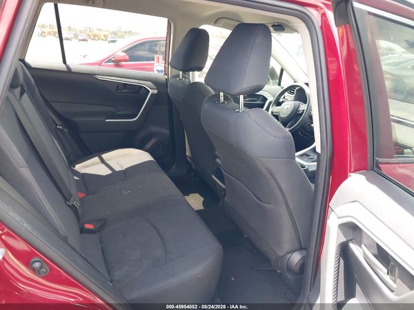 2019 TOYOTA RAV4 LE — I8