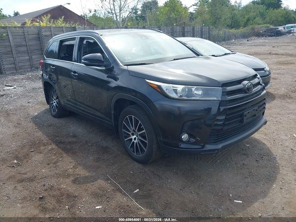 2018 TOYOTA HIGHLANDER SE — I1