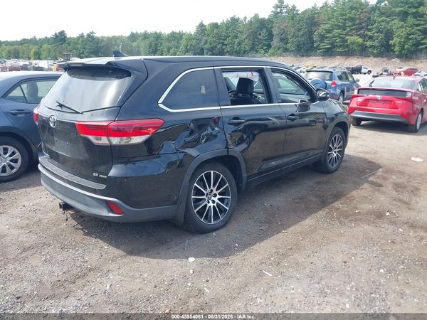 2018 TOYOTA HIGHLANDER SE — I4