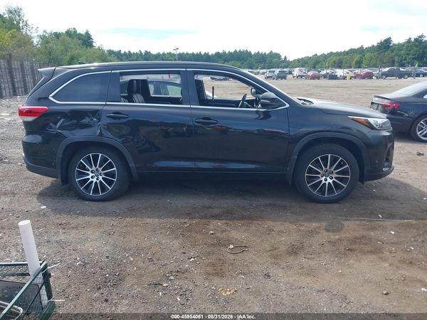 2018 TOYOTA HIGHLANDER SE — I116