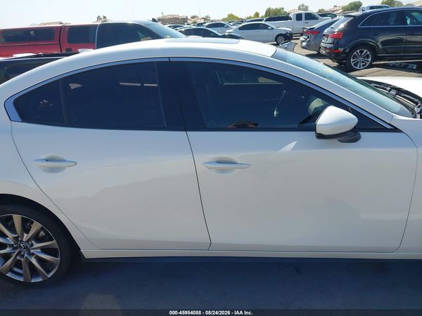 2022 MAZDA MAZDA3 PREMIUM