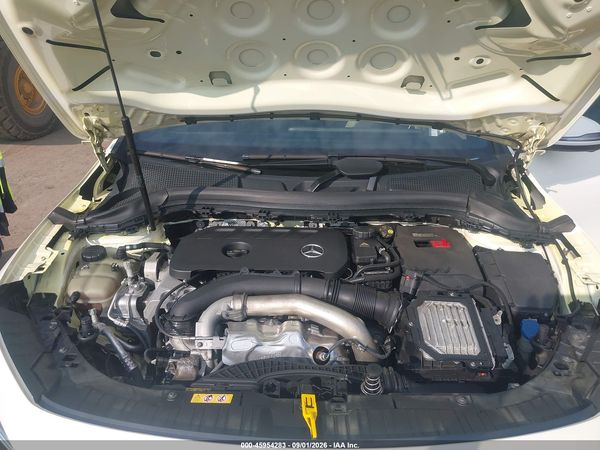 2025 MERCEDES-BENZ GLA 250 4MATIC — I10