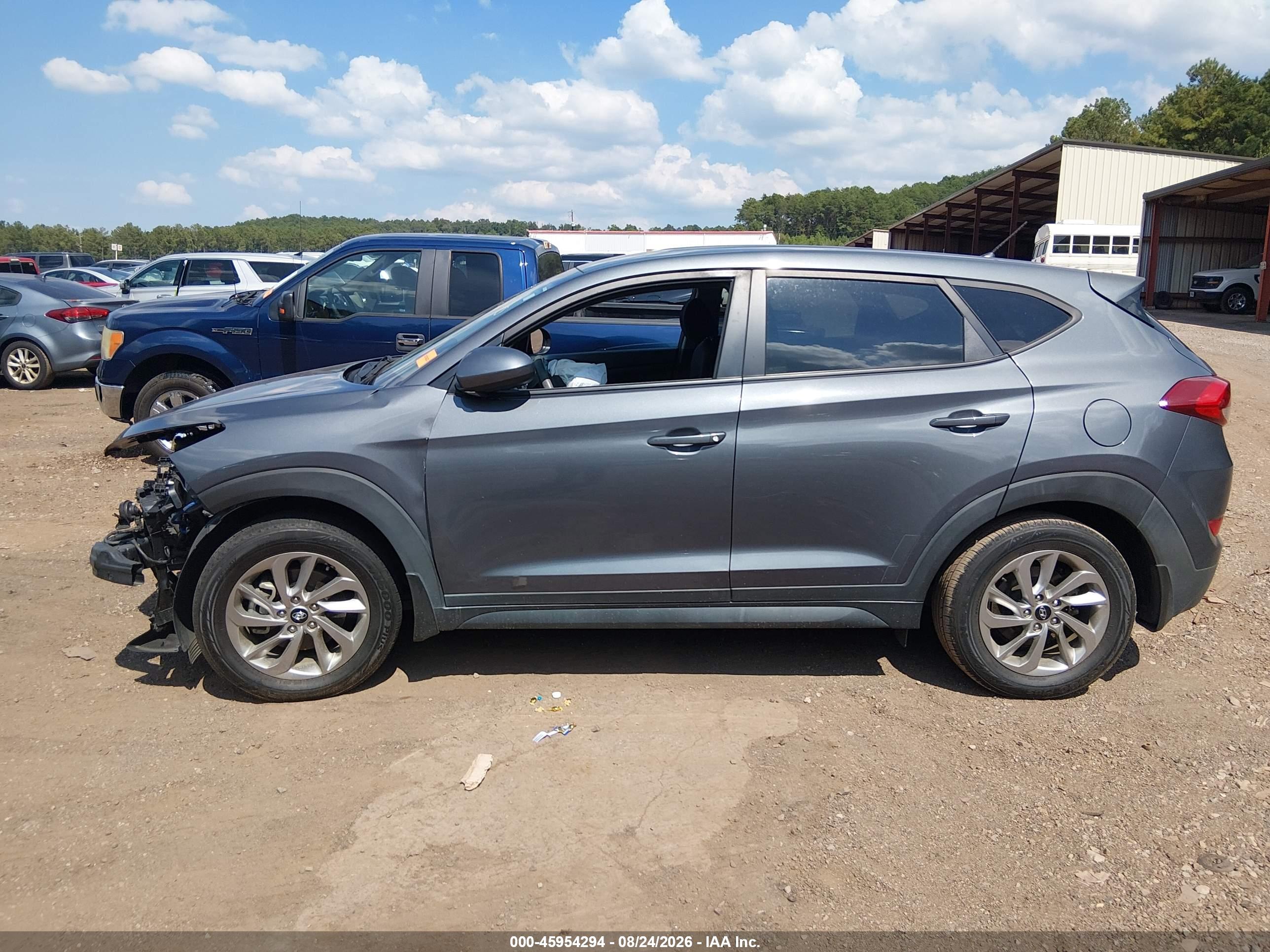 2018 HYUNDAI TUCSON SE
