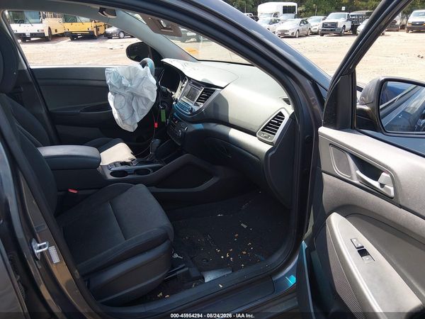 2018 HYUNDAI TUCSON SE