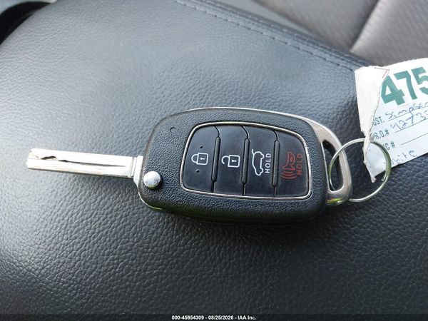 2017 HYUNDAI SANTA FE SE
