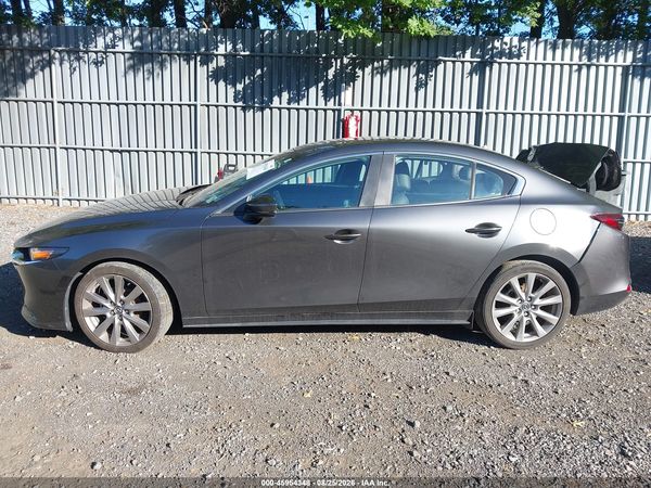 2022 MAZDA MAZDA3 PREFERRED