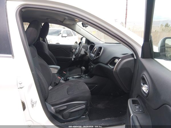 2019 JEEP CHEROKEE LATITUDE 4X4