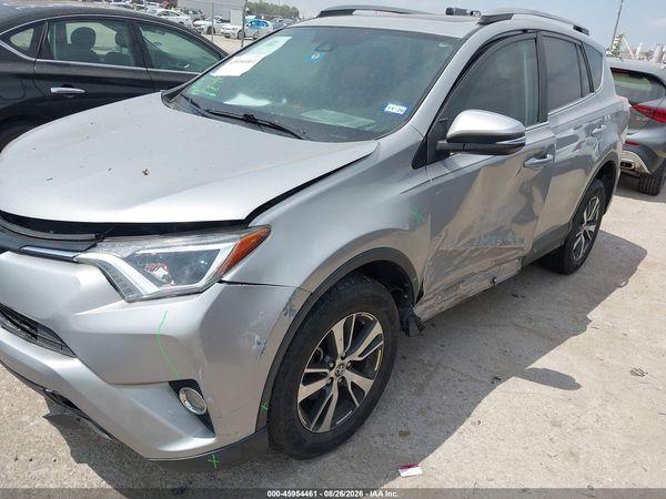 2018 TOYOTA RAV4 XLE — I153
