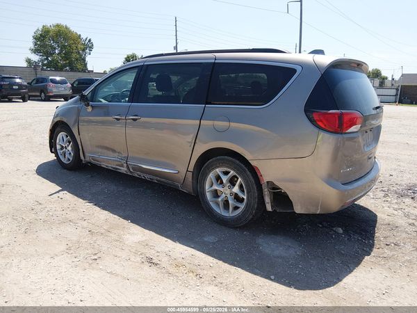 2017 CHRYSLER PACIFICA TOURING-L — I3