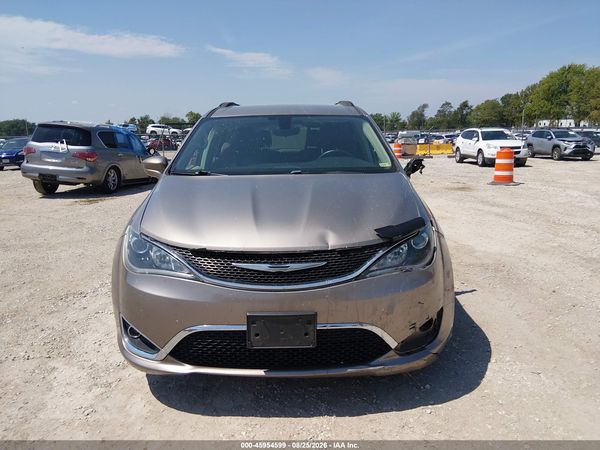 2017 CHRYSLER PACIFICA TOURING-L — I115