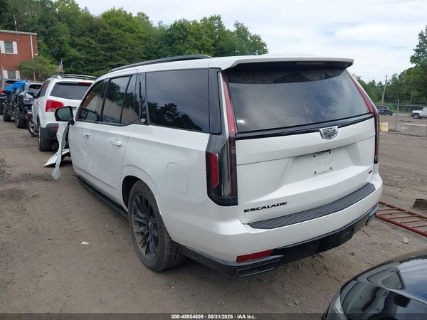 2023 CADILLAC ESCALADE 4WD SPORT PLATINUM — I3
