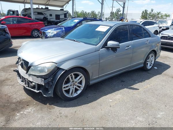 2014 MERCEDES-BENZ C 250 SPORT