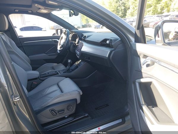 2022 AUDI Q3