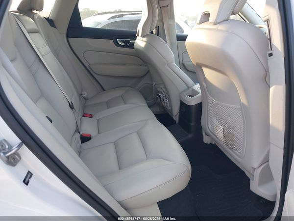 2021 VOLVO XC60 RECHARGE PLUG-IN HYBRID — I8