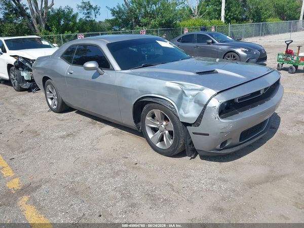 2018 DODGE CHALLENGER SXT