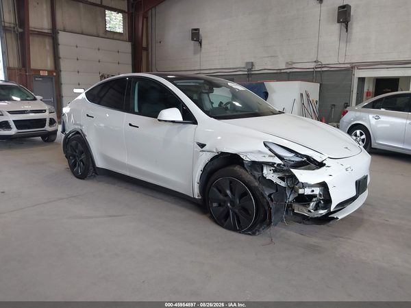 2024 TESLA MODEL Y — I1