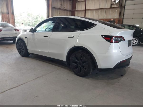 2024 TESLA MODEL Y — I3