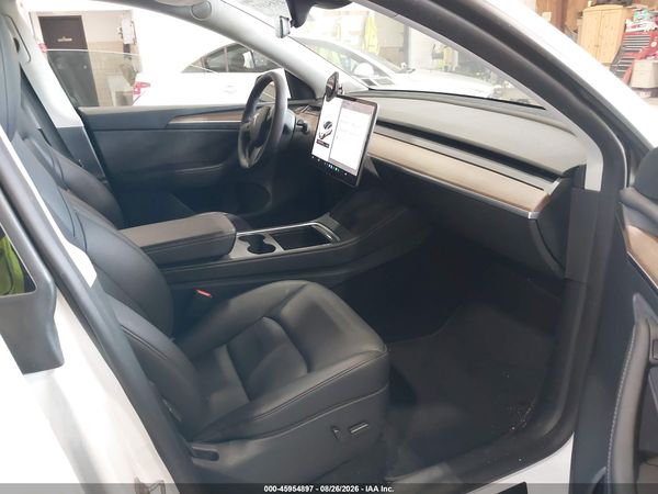 2024 TESLA MODEL Y — I5