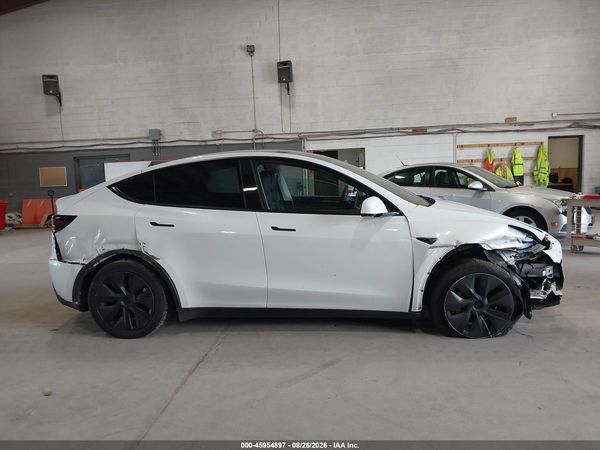 2024 TESLA MODEL Y — I116