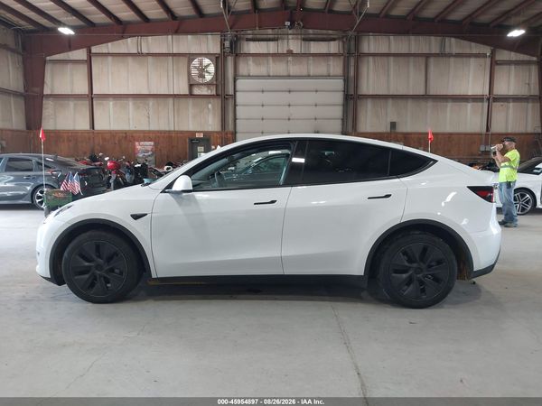 2024 TESLA MODEL Y — I117
