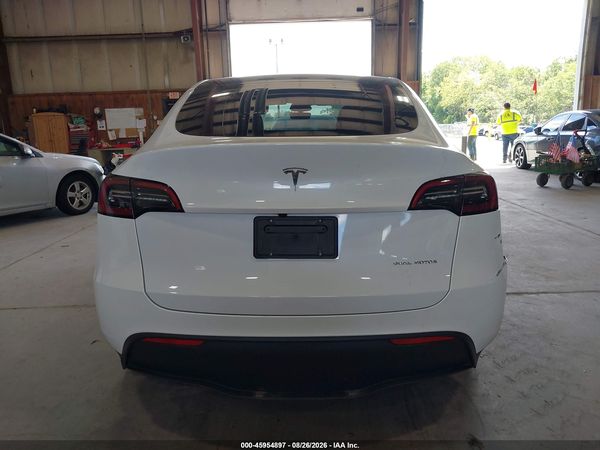 2024 TESLA MODEL Y — I119