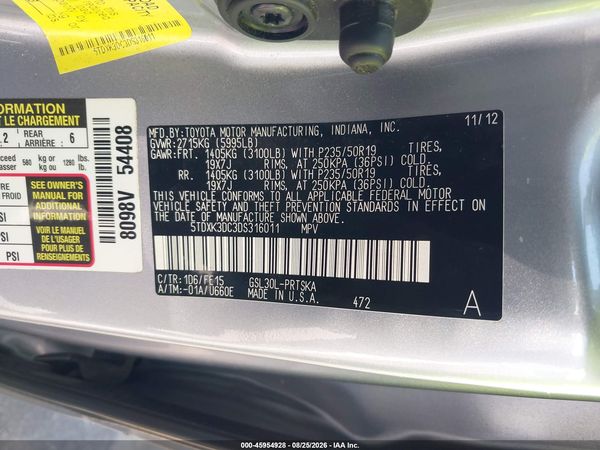 2013 TOYOTA SIENNA SE 8 PASSENGER — I9