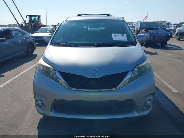 2013 TOYOTA SIENNA SE 8 PASSENGER — I115