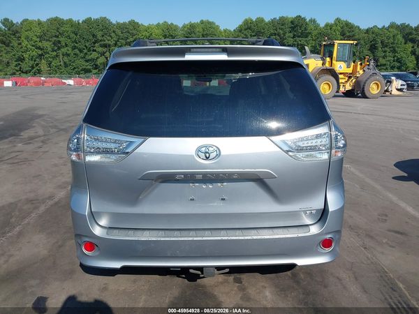 2013 TOYOTA SIENNA SE 8 PASSENGER — I119