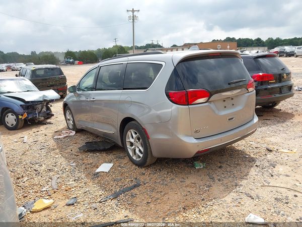 2017 CHRYSLER PACIFICA TOURING-L — I3