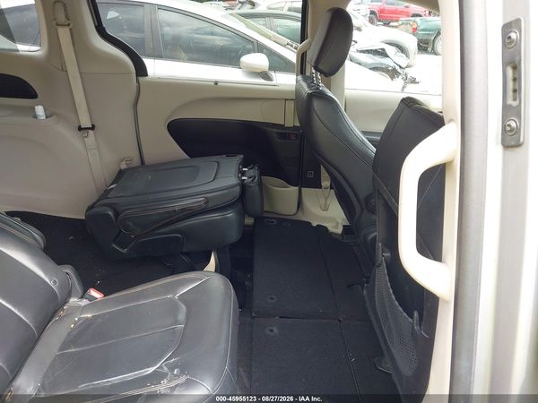 2017 CHRYSLER PACIFICA TOURING-L — I8