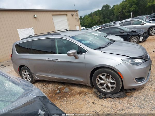 2017 CHRYSLER PACIFICA TOURING-L — I116