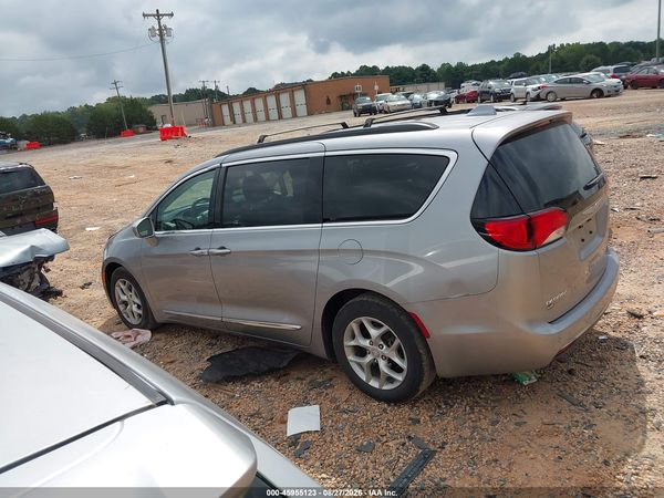 2017 CHRYSLER PACIFICA TOURING-L — I117