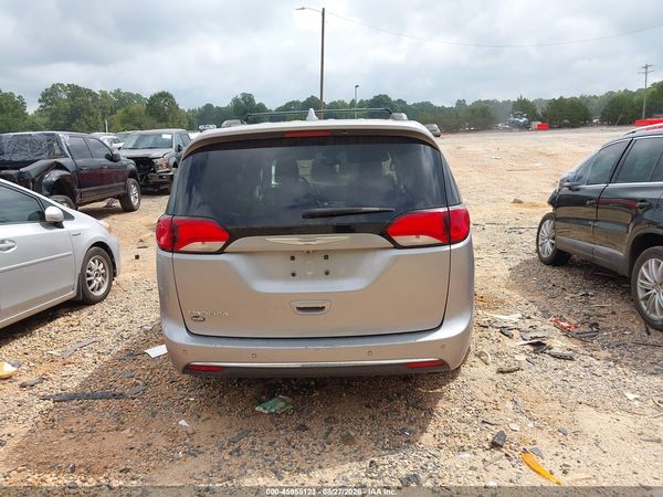 2017 CHRYSLER PACIFICA TOURING-L — I119