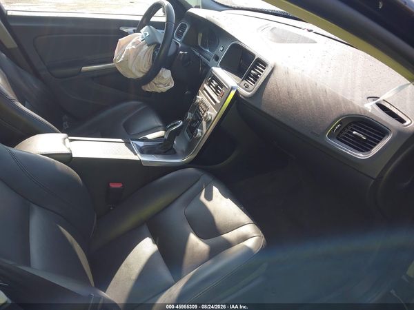 2017 VOLVO S60 INSCRIPTION T5 — I5