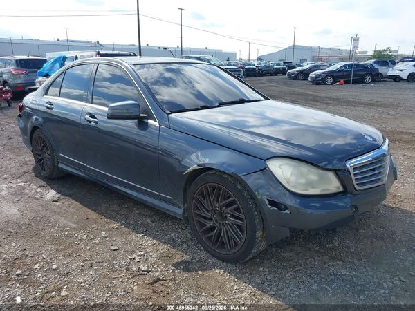 2013 MERCEDES-BENZ C 300