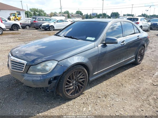 2013 MERCEDES-BENZ C 300