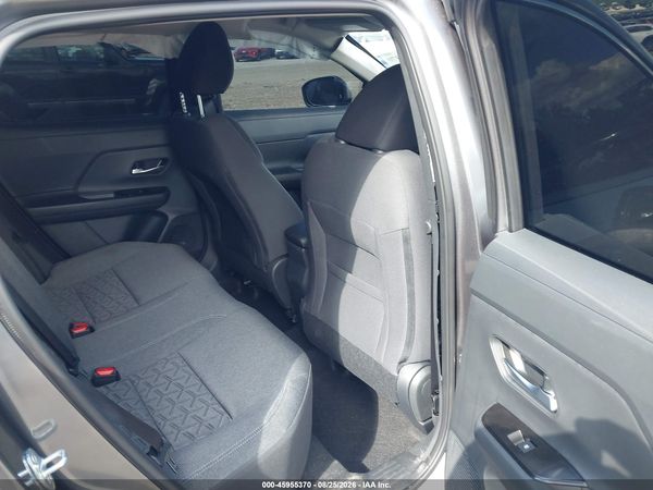 2026 NISSAN KICKS SV — I8