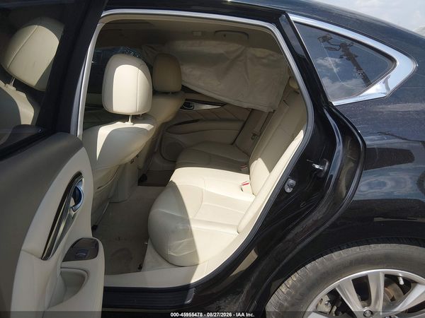 2019 INFINITI Q70 3.7 LUXE — I8