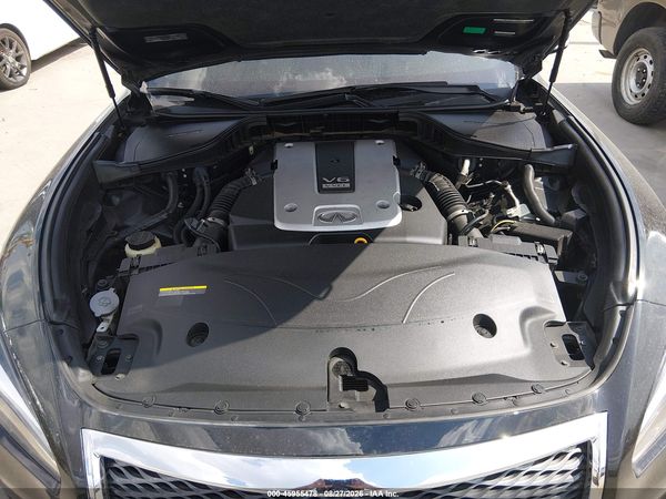 2019 INFINITI Q70 3.7 LUXE — I10