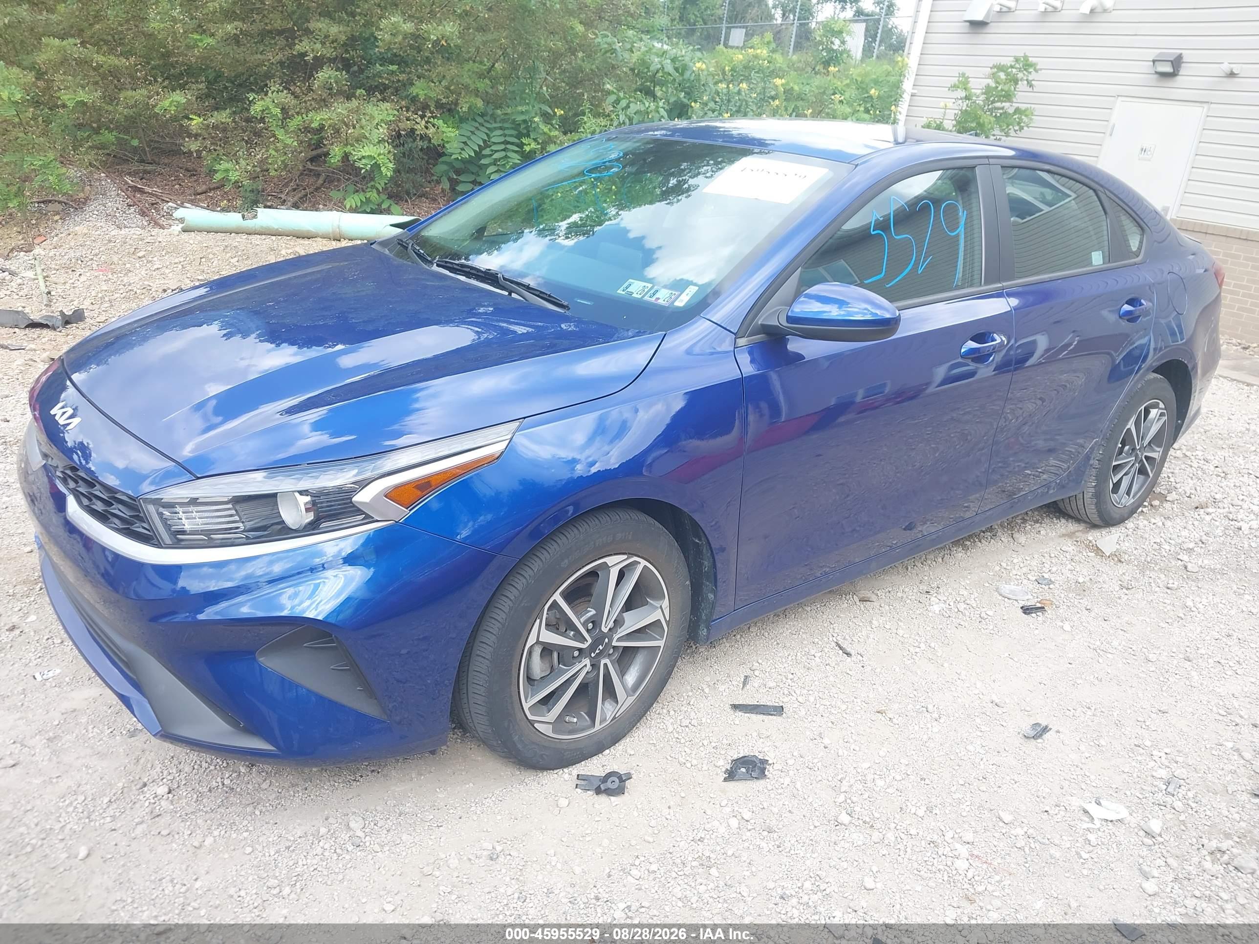 2023 KIA FORTE LXS — I2