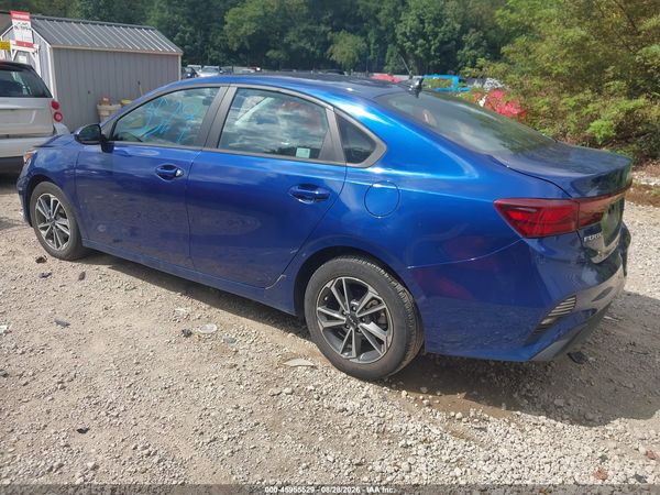 2023 KIA FORTE LXS — I3