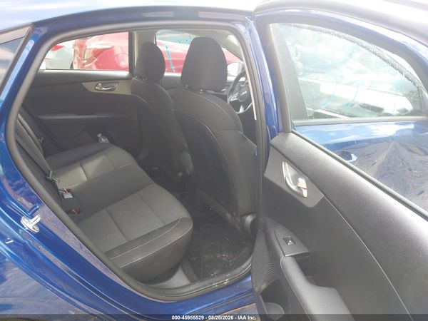 2023 KIA FORTE LXS — I8
