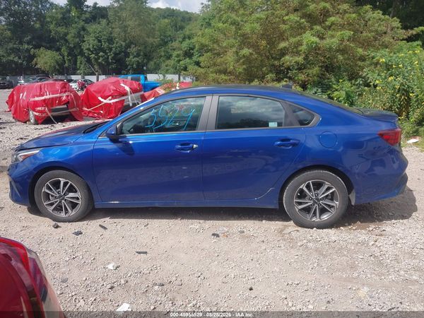 2023 KIA FORTE LXS — I117
