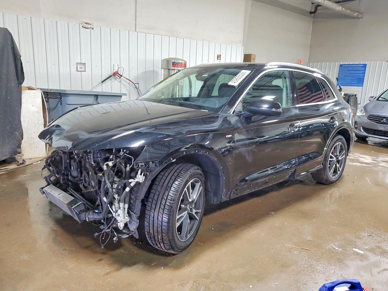2020 AUDI Q5 E