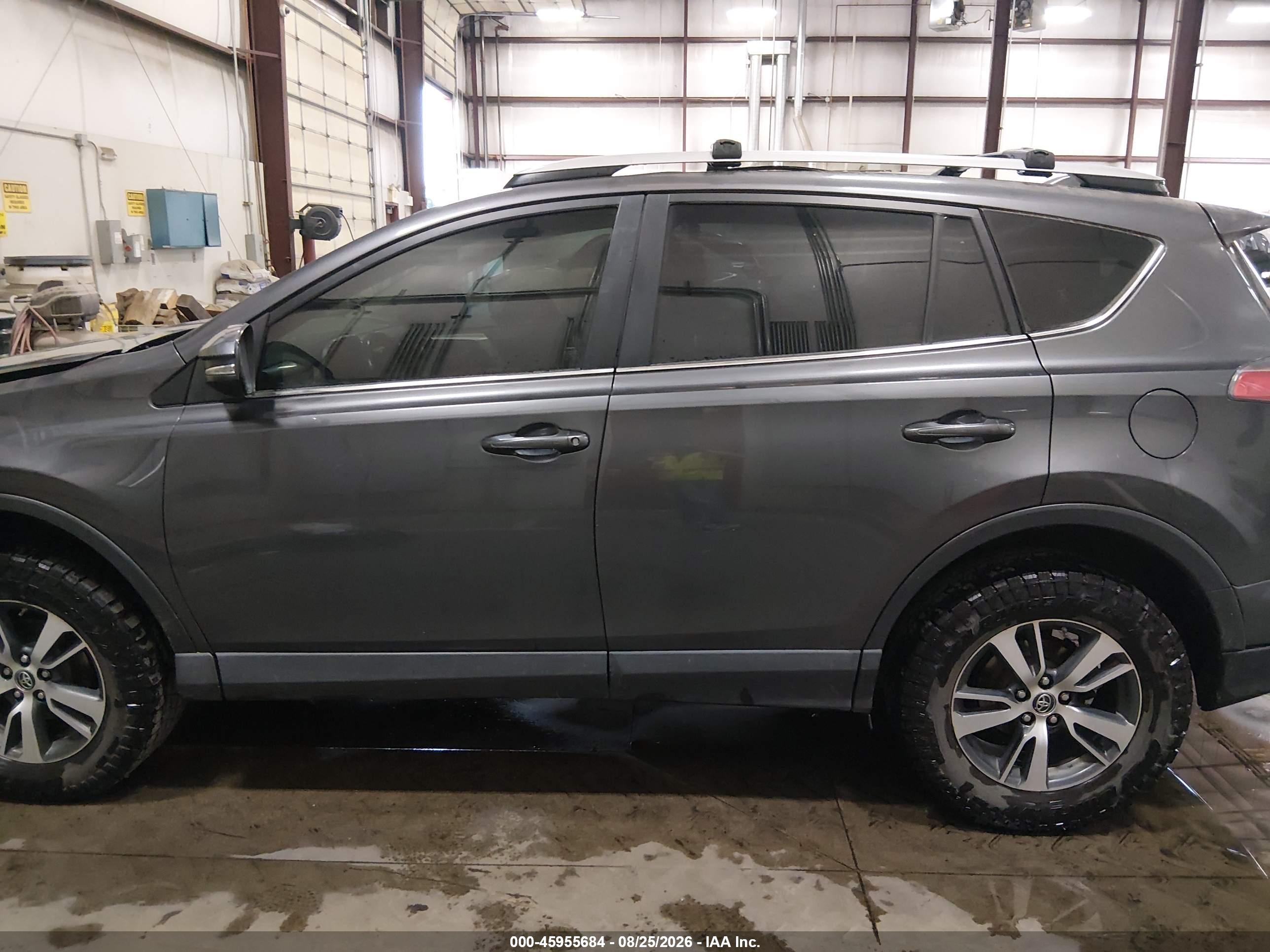 2017 TOYOTA RAV4 XLE