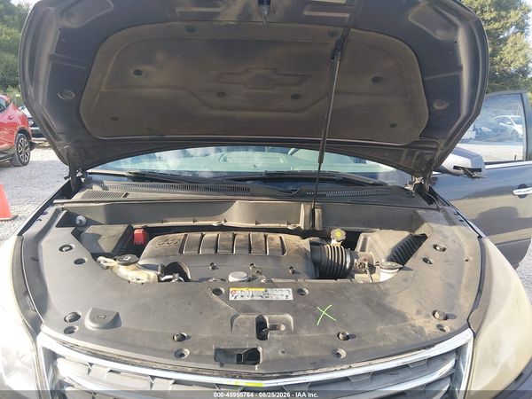 2013 CHEVROLET TRAVERSE LT — I10