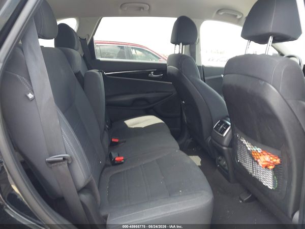2018 KIA SORENTO 2.4L LX — I8