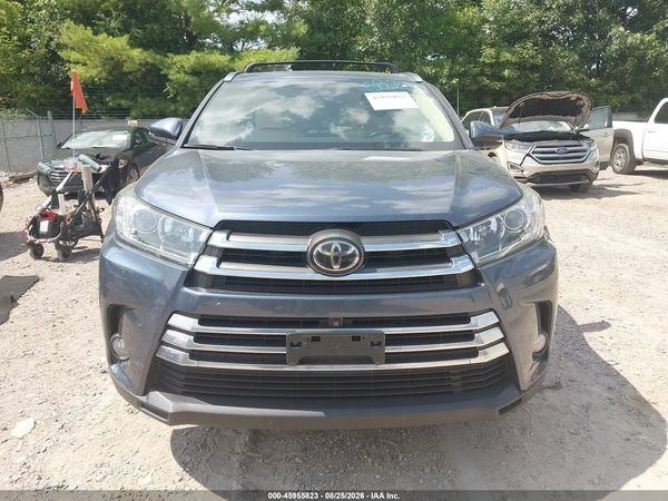 2017 TOYOTA HIGHLANDER LIMITED PLATINUM