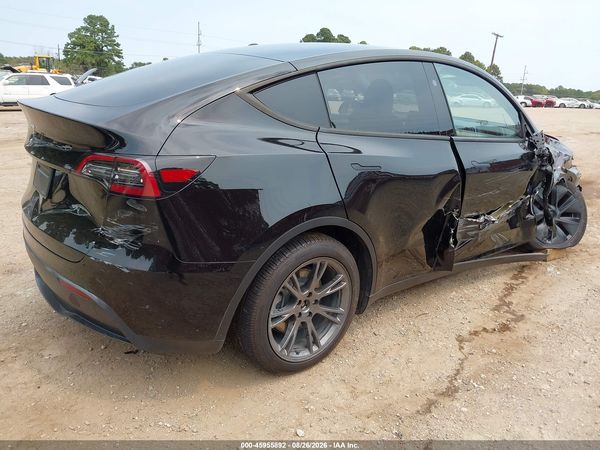 2025 TESLA MODEL Y — I4